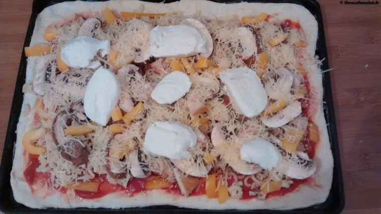 Pizza maison à pâte épaisse : ma recette inratable
