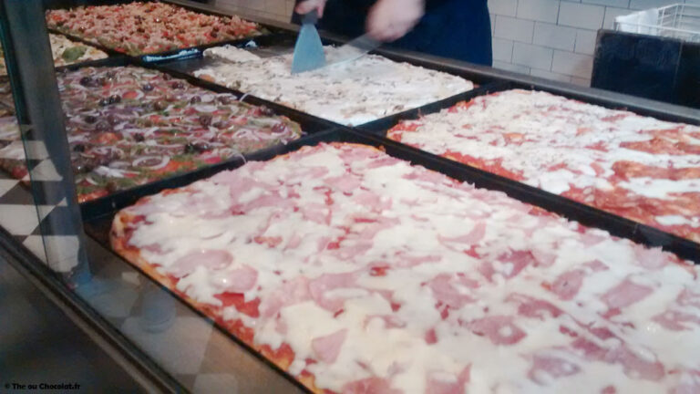 Pizza di Loretta, la pizza à la coupe du quartier Anvers